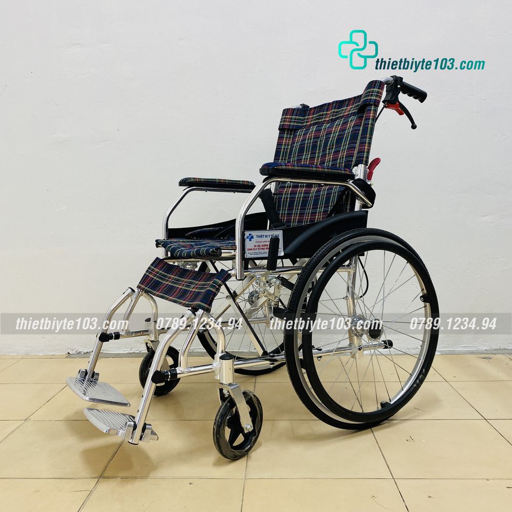 Xe Lăn Cho Người Già LUCASS X63A - Xe Lăn Tiêu Chuẩn Chất Liệu Hợp Kim Nhôm Có Phanh, Có Thể Gập Gọn