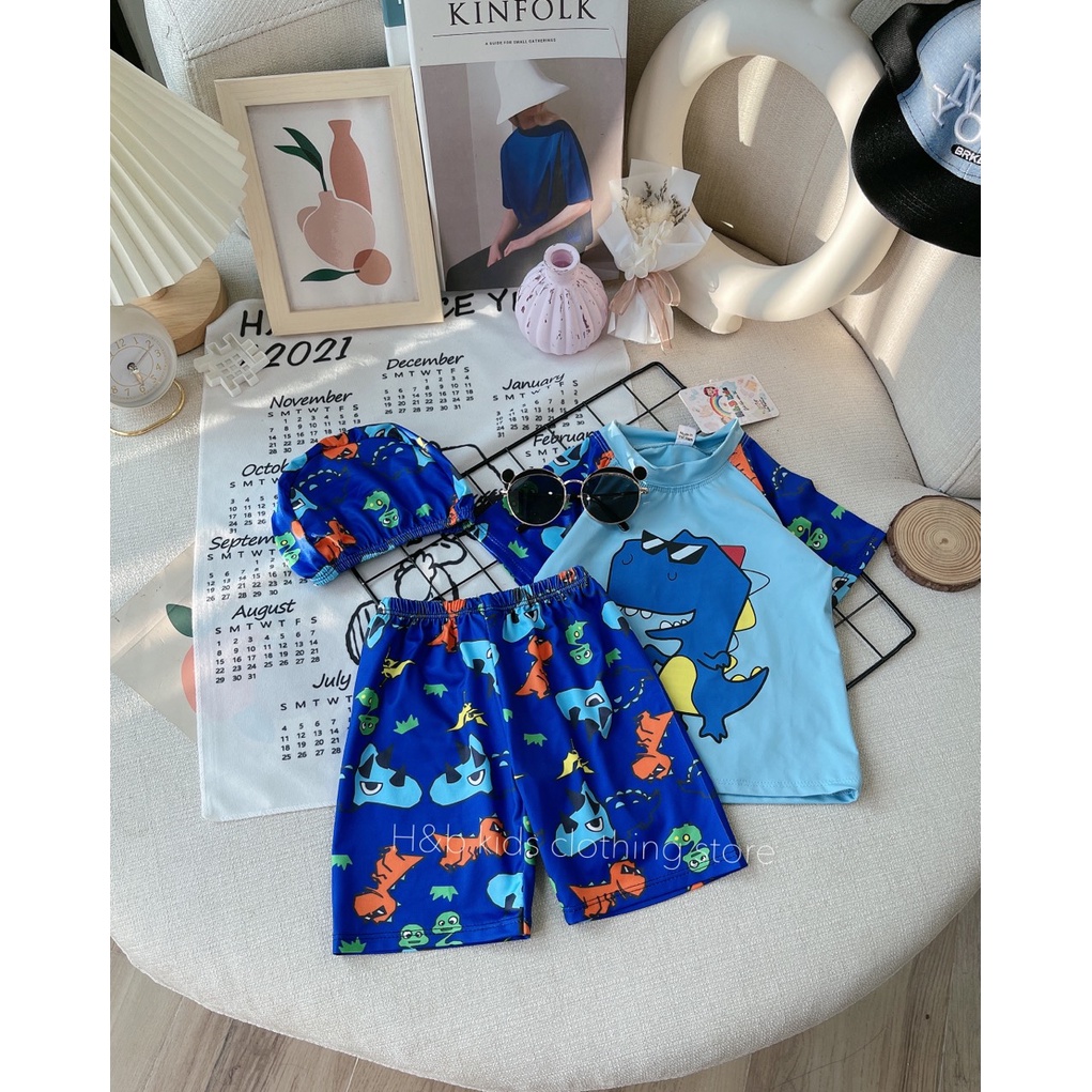 Bộ bơi kèm mũ họa tiết tay pha màu cho bé trai Namkidshop (V693)