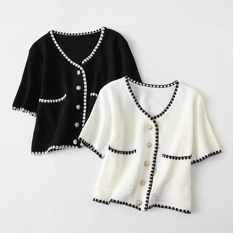 Áo thun gân croptop nữ viền ren phối cúc túi thật dày dặn cổ V ngắn tay - Mã: 728 TV-Fashion