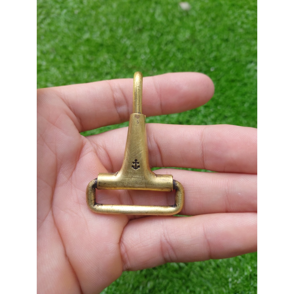 NÓC BẬT US MỎ NEO