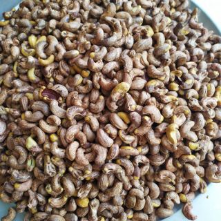 Hạt điều nguyên hạt. Hộp 500g