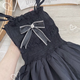 ĐẦM MAXI ĐEN NHÚN PHỐI NƠ 2 DÂY
