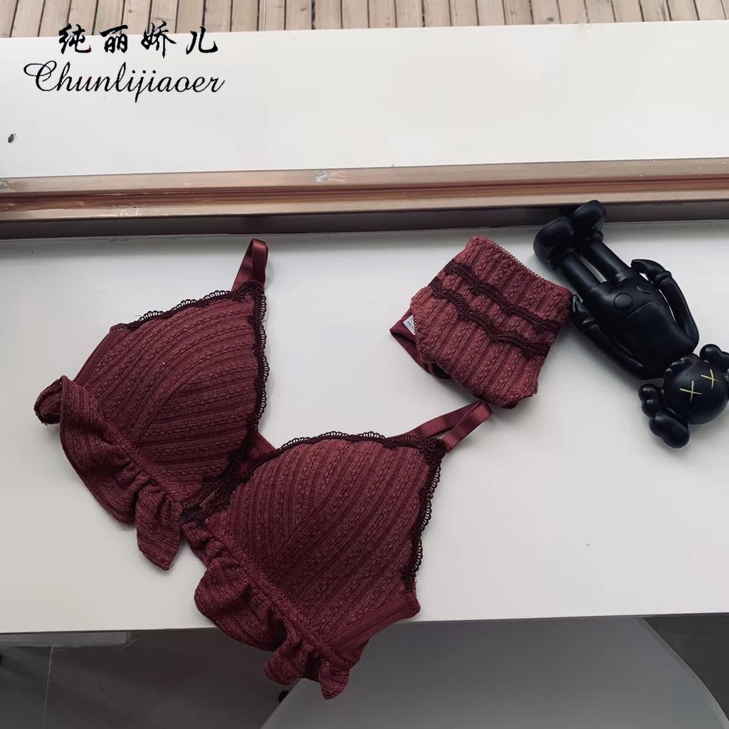 Pure Li Jiao Er New Deep V Sexy Tam giác có thể điều chỉnh Cúp / Cúp bốn góc Tùy chọn, Ngực tập trung, Không có vòng thép lên trên Đồ lót, Đồ lót ren tinh tế của phụ nữ có nhiều ngực, Đồ lót có nút phía trước