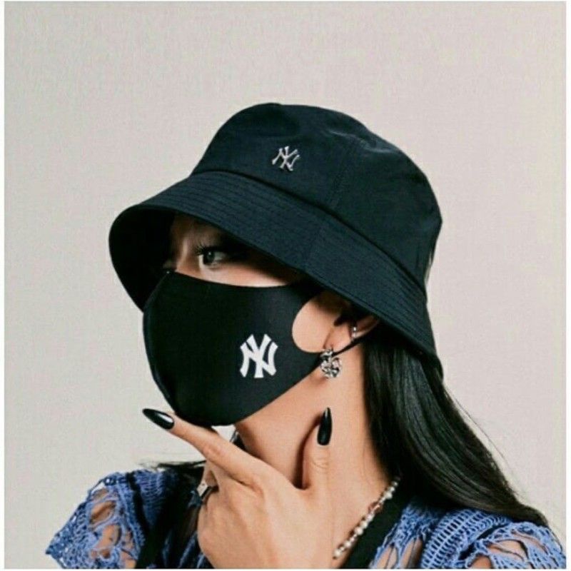 Khẩu trang MLB