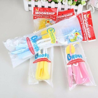 Bộ cọ rửa bình sữa 4 chi tiết.