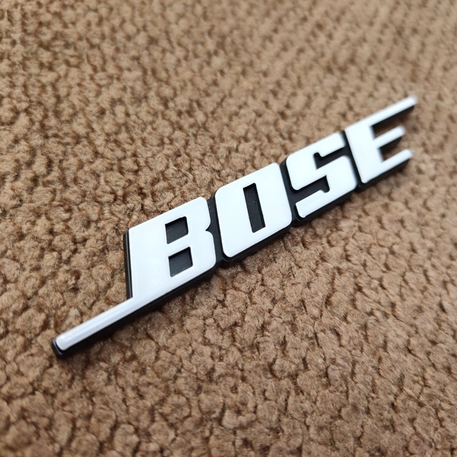 Tem Logo Bose 8,5cm x 1,2cm Nhựa Cứng Giá 1 Chiếc