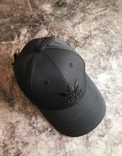 Nón dù adidas