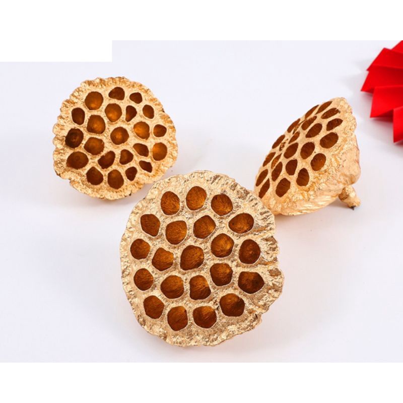 Cành đào đông 12 nhánh. Đài sen, lan hồ điệp, tú cầu. rẻ quạt, lá táo , cành tim , đồng xu phủ màu vàng chuẩn hàng Trung