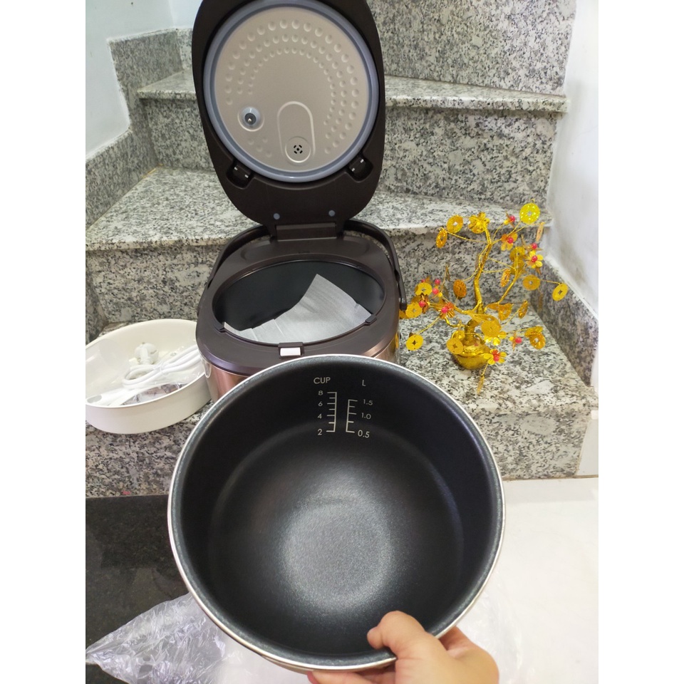 Nồi cơm điện tử Sunhouse MAMA SHD8915 dung tích 1.5L lòng nồi dày chắc giữ ấm lâu