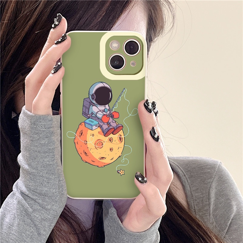 Ốp iphone cạnh vuông Phi Hành Gia nền xanh cho ip 6/8/7/plus/x/xr/xsmax/12 pro max/11pro max/13pro max-nt053