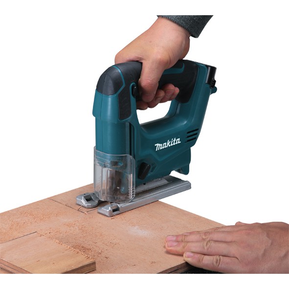 MÁY CƯA LỌNG CHẠY PIN MAKITA JV100DZ