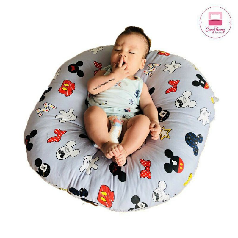 Gối chống chào ngược cho bé sơ sinh