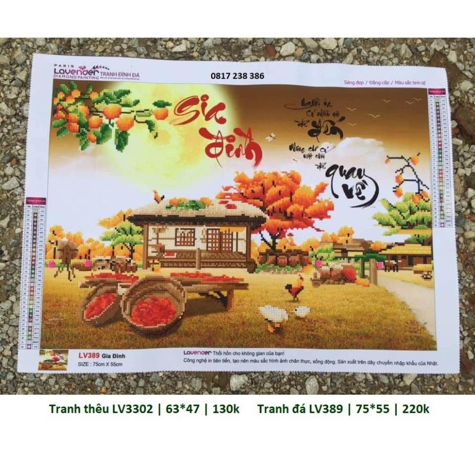 Tranh đính đá PHONG CẢNH GIA ĐÌNH HẠNH PHÚC (ĐÁ ABC Cao cấp). Kích Thước: 75cm x 50cm