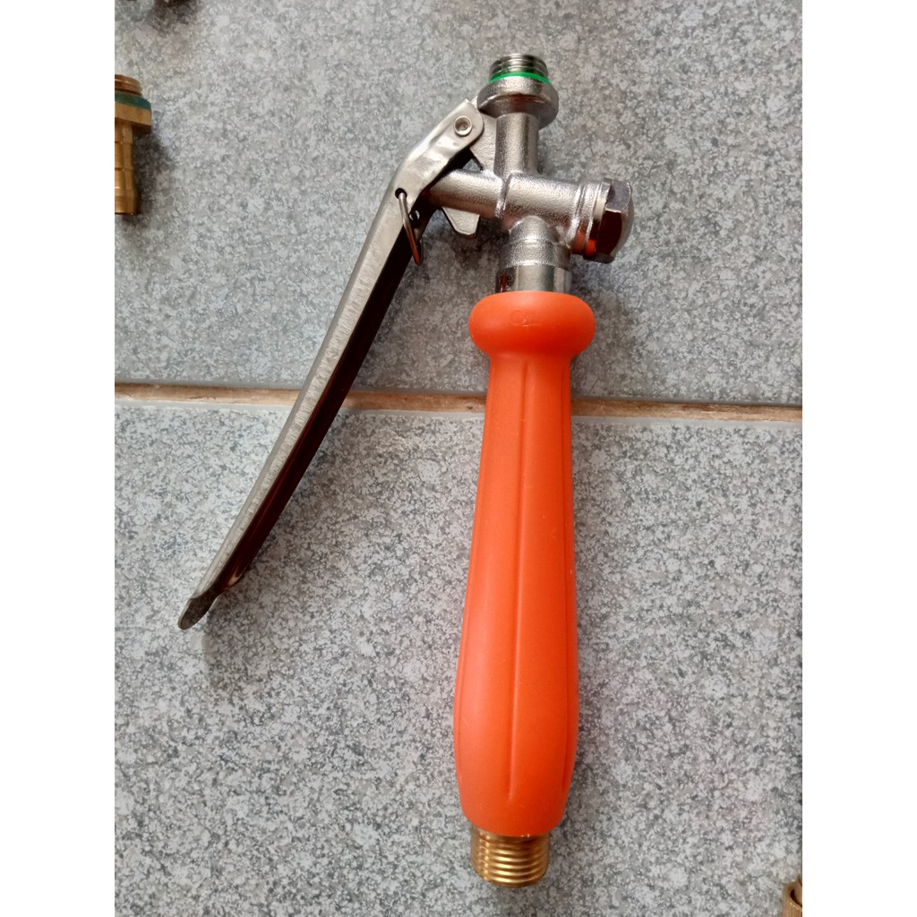 Combo bộ tay bóp cần tưới cây, phun thuốc 10 món bao gồm: tay bóp, cần inox, béc phun và phụ kiện