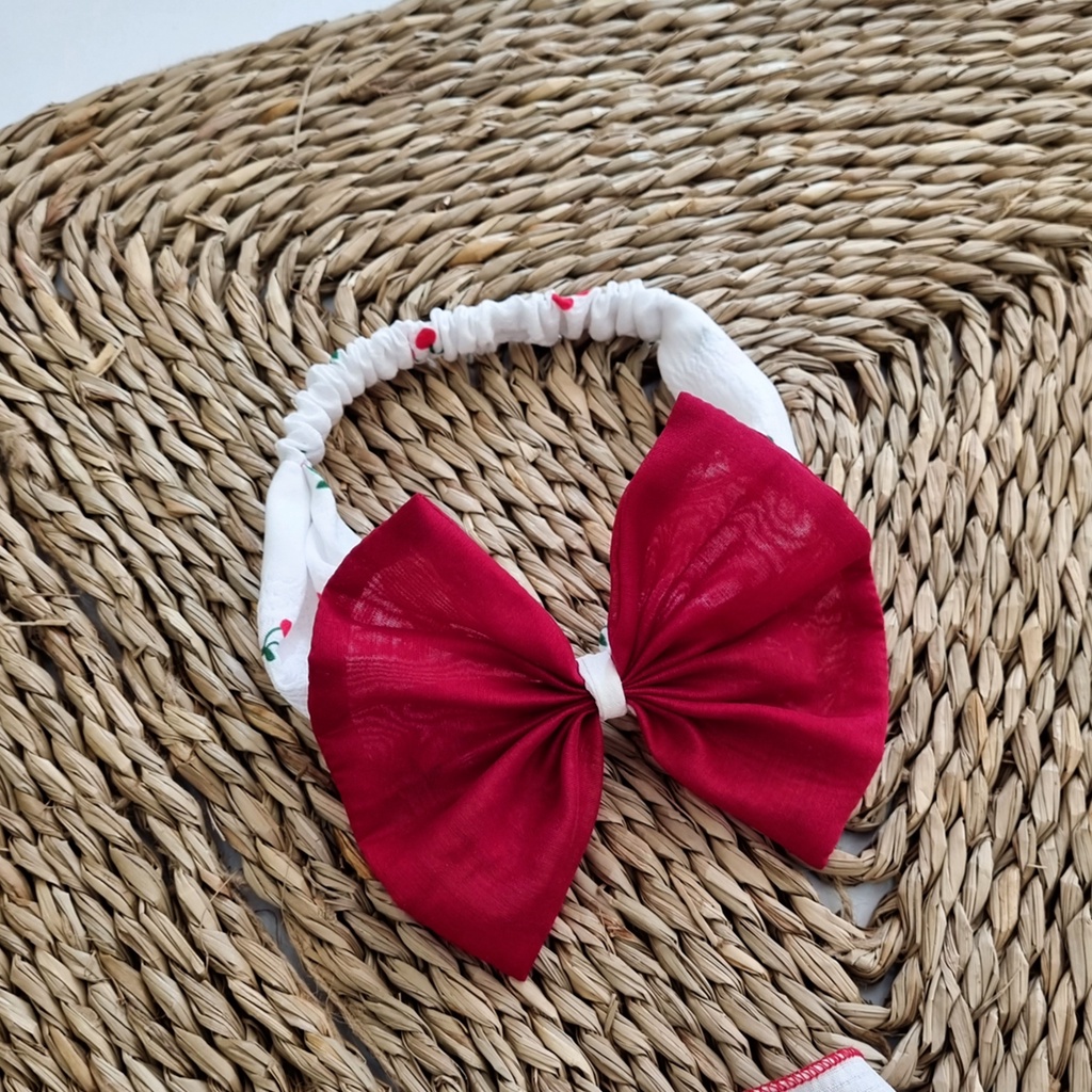 Set body cho bé gái kèm turban và giày vải chất liệu mềm mát ⚡ 𝗙𝗥𝗘𝗘𝗦𝗛𝗜𝗣 ⚡ Bodysuit trẻ em màu trắng phối đỏ nổi bật