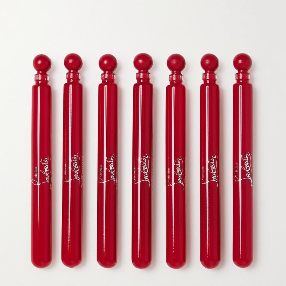 Set nước hoa Louboutin gồm 7 ống mỗi ống 4ml.