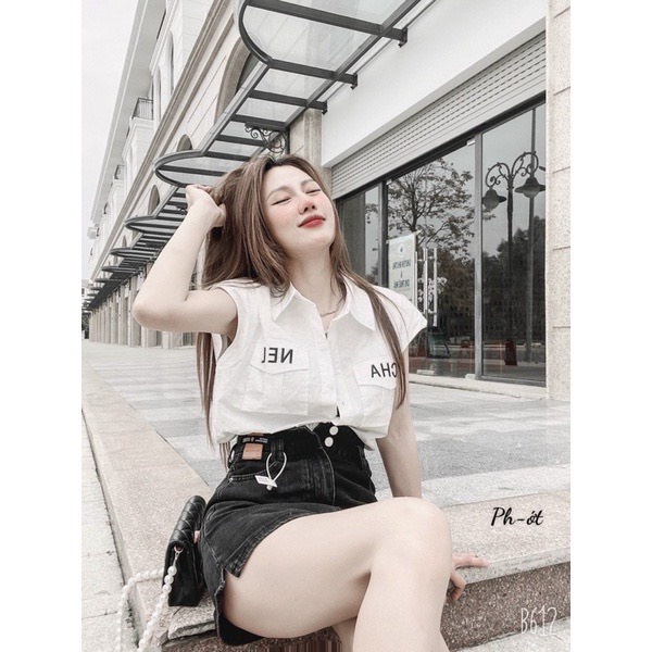 Áo sơ mi trắng tay hến túi thêu