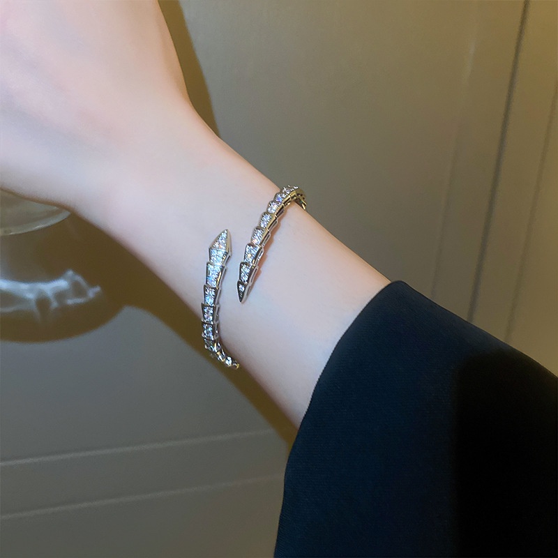 Vòng Tay Dạng Hở Hình Rắn Đính Đá Zircon Thời Trang Cho Nữ