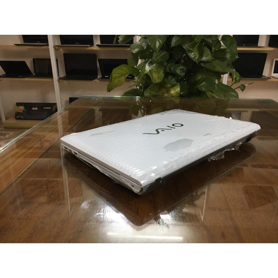 Laptop Sony Vaio VPC-EH(Core i5 2410M, RAM 4GB, HDD 320GB, 15.6 inch) | WebRaoVat - webraovat.net.vn