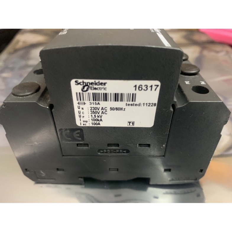 Bộ chống sét lan truyền mạng điện 3 pha Schneider PRD1 25r