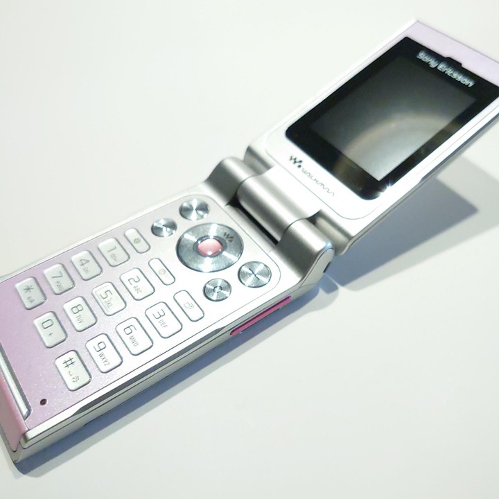 ĐIỆN THOẠI SONY ERICSSON W380I NẮP GẬP