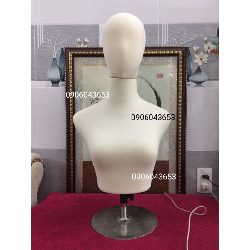 manocanh đội nón, quàng khăn