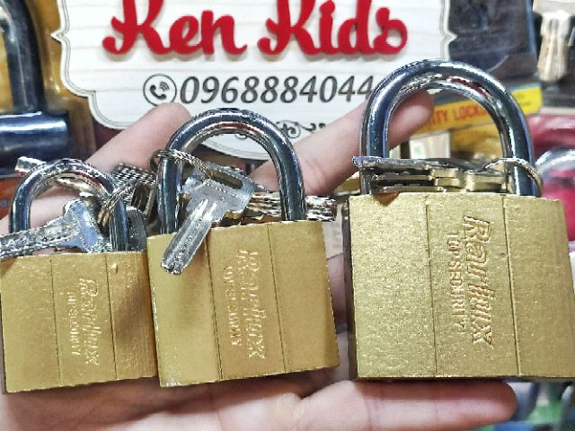 Ổ khóa cửa vàng chìa muỗng