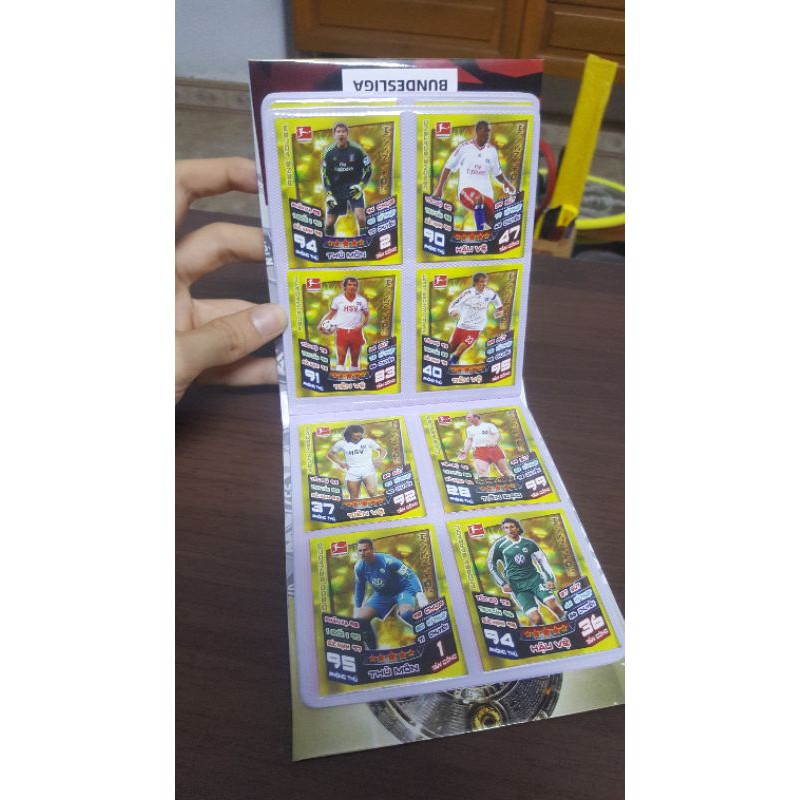 - Bộ thẻ in Match Attax Huyền thoại Bundesliga Poca
