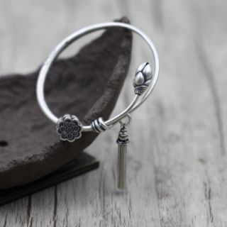 Vòng tay bạc 999 nguyên chất  hình hoa sen ( free size)