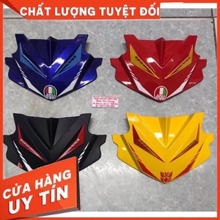 Mào sừng gắn đầu xe