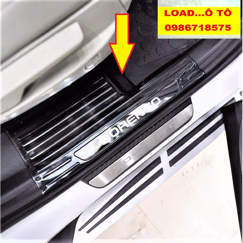 Ốp Bậc Chân, Nẹp Bước Chân Xe KIA Sorento 2022-2021 Bên Trong Titan Cao Cấp