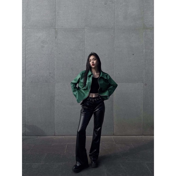 Áo khoác da local brand Destruction màu xanh lá cổ bẻ form boxy