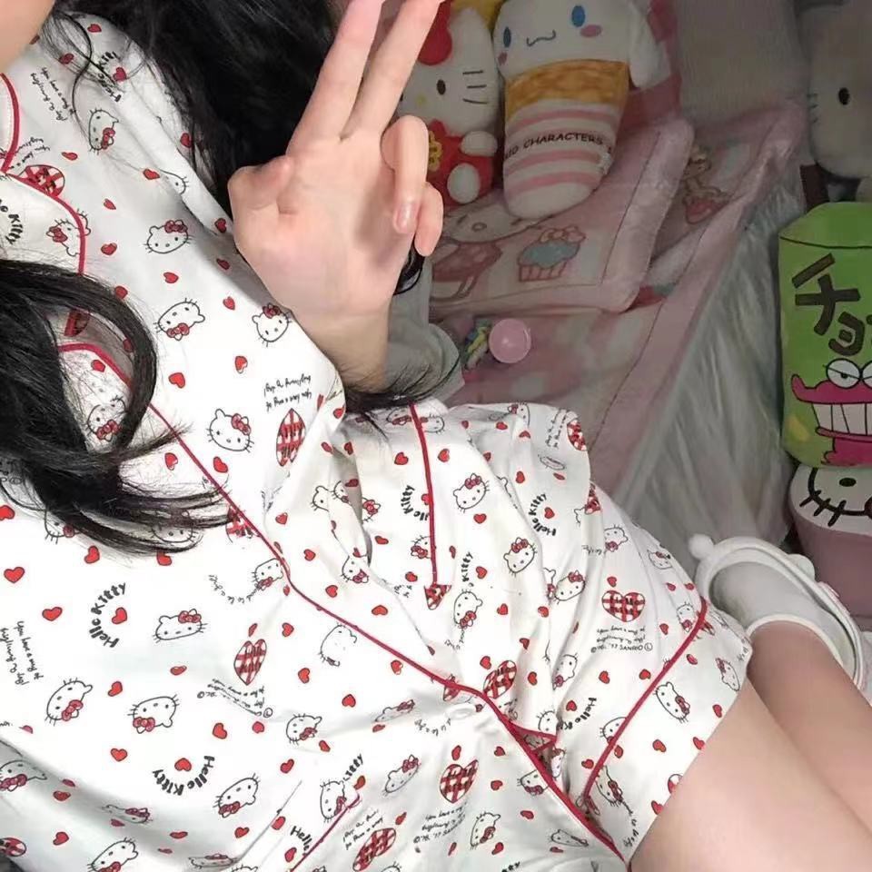 Bộ Đồ Ngủ Họa Tiết Hello Kitty Dễ Thương Phong Cách Nhật Bản Cho Nữ
