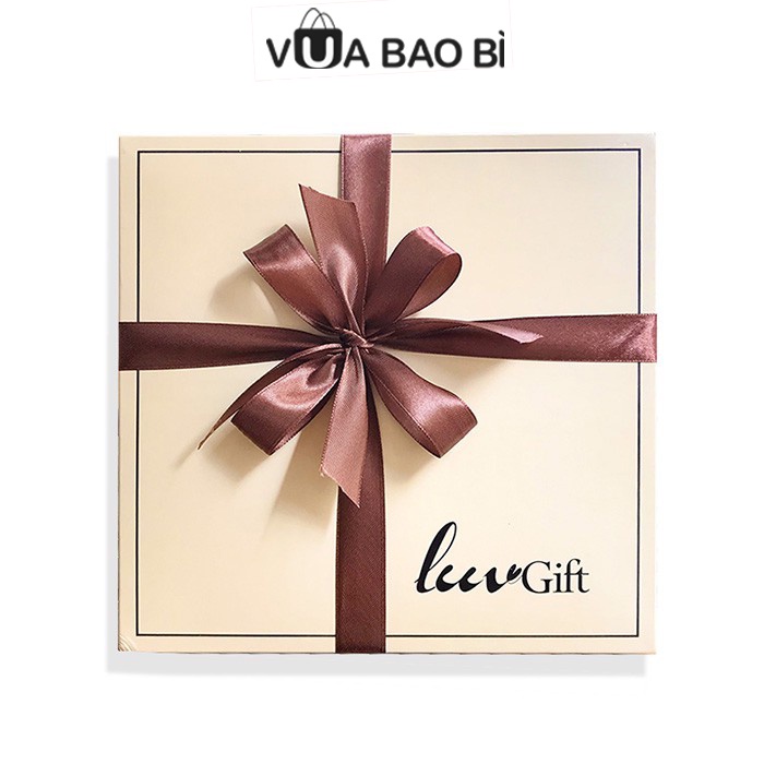 Hộp đựng quà vuông màu trắng sữa - hộp quà sang trọng LuvGift kèm nơ rơm lót