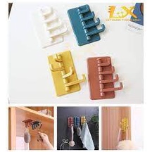 Móc dán tường 4 nhánh xoay hình cây thông T2 Siêu Tiện Dụng