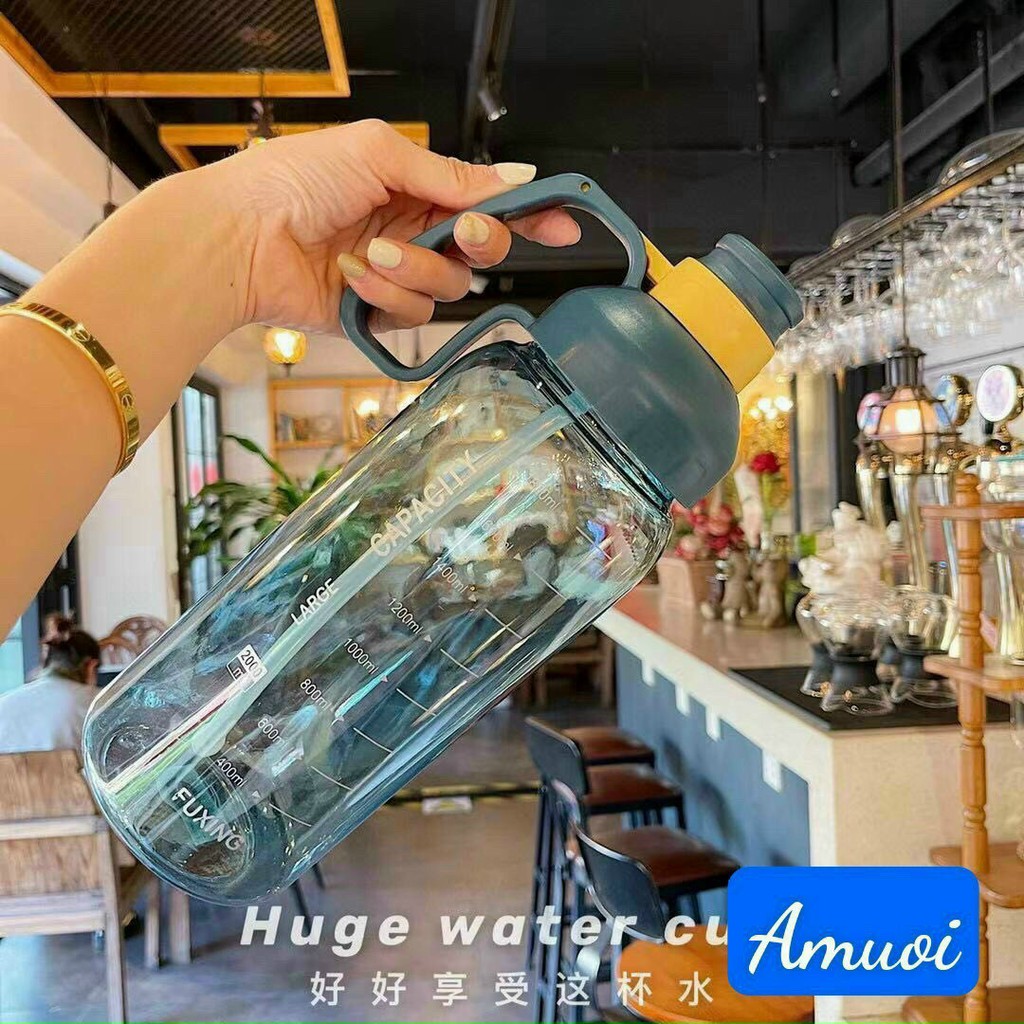Bình nước 1800ml có ống hút và tay cầm - Lọ nước có ống hút và tay cầm 1800ml