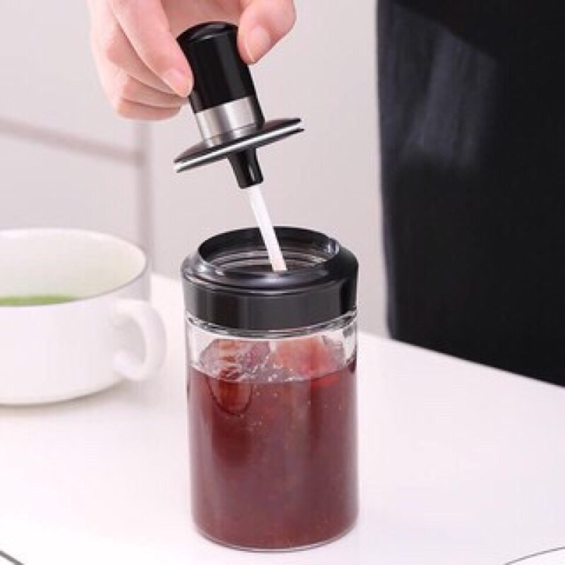 Hũ gia vị thuỷ tinh kèm muỗng tiện lợi nắp liền muỗng ko cần vặn đai kín hơi chống kiến
