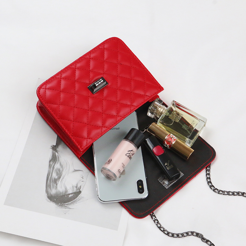 Túi đeo chéo dễ phối đồ xinh xắn thời trang dành cho nữ