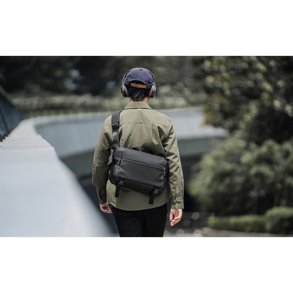 Túi Đeo Tomtoc USA Urban Codura Sling Bag Travel & Work 13/14.2inch - Hàng Chính Hãng