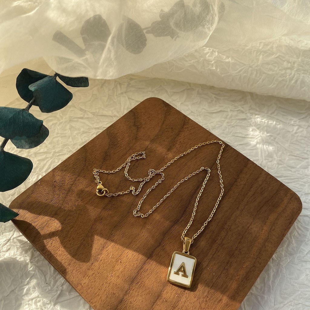 Dây Chuyền Bằng Thép Titan Mạ Vàng 18k 26 Chữ Cái Đơn Giản