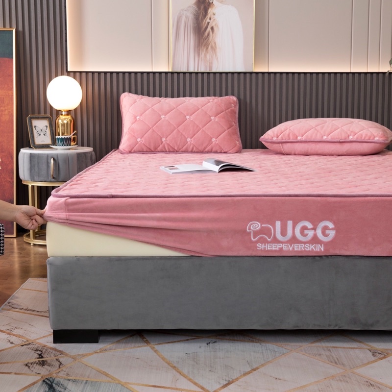 THẢM BỌC NỆM CAO CẤP THƯƠNG HIỆU UGG TẶNG KÈM 2 GỐI CÙNG MÀU