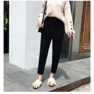 Baggy x chân váy dạ đen vàg x áo len cam