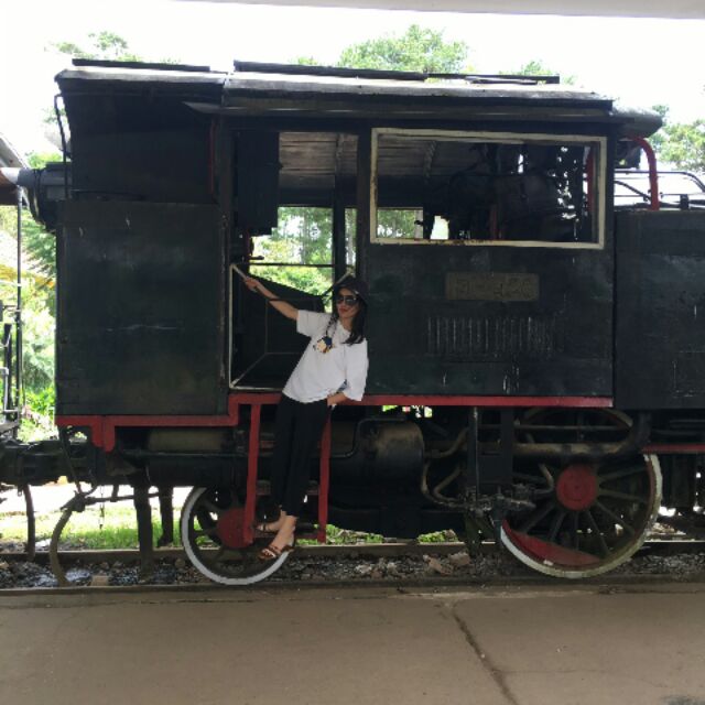 Mình có những cái áo thun đã mặc rồi rồi thanh lý lại với giá bèo nhèo. Mỗi mẫu em có 1c thôi nha chị em . Nhanh tay nào