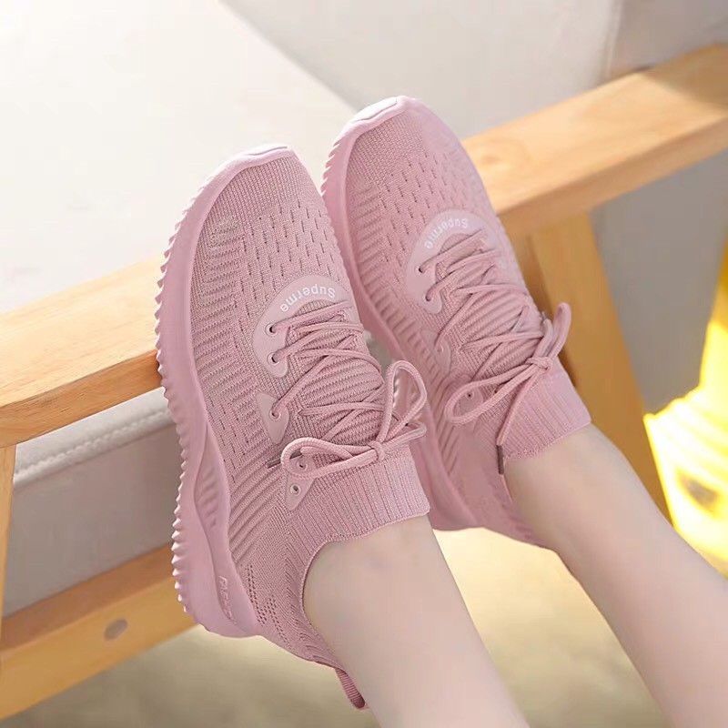 Giày sneaker cổ chun cực đẹp Hot Trend - Kèm clip và ảnh thật ( Lưi ý phom rộng lùi lại 1ri ạ) | BigBuy360 - bigbuy360.vn