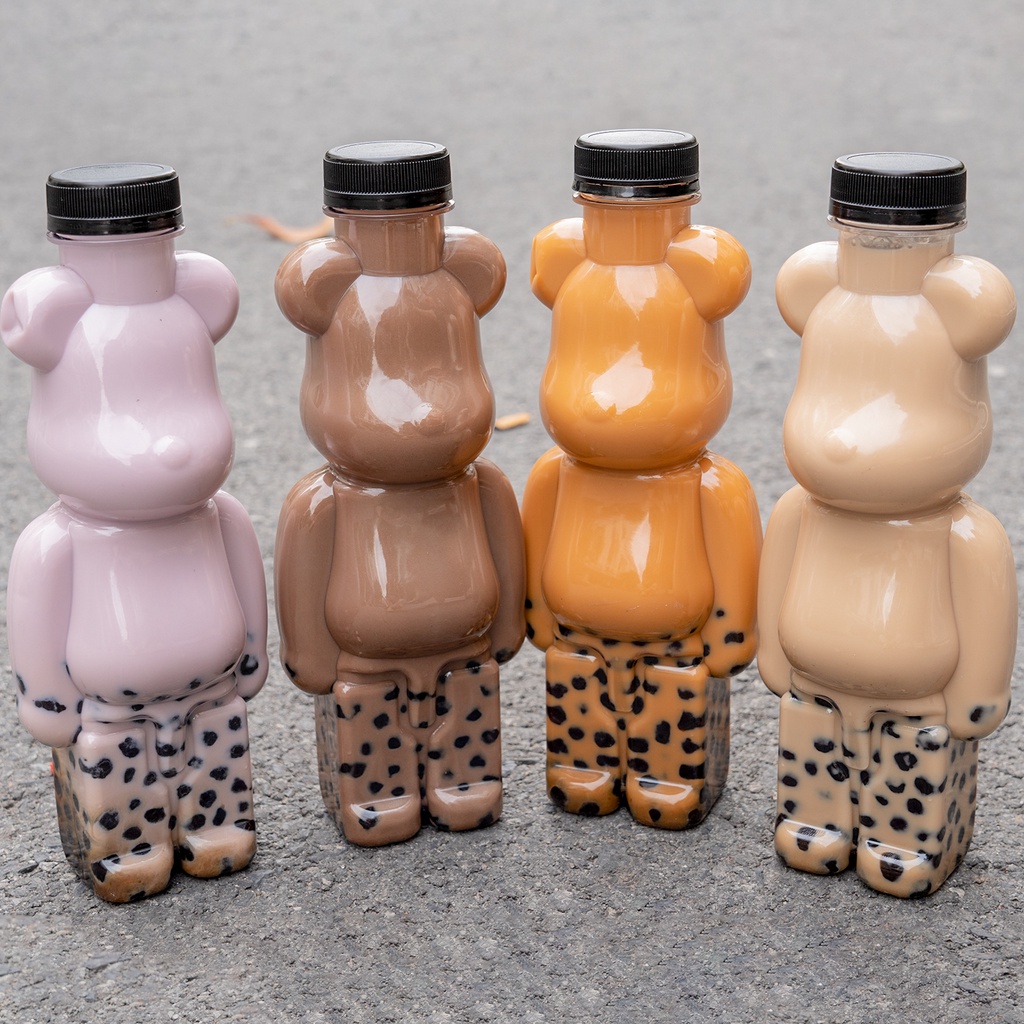 Chai gấu Bearbrick đựng trà sữa 500ml Bếp Chè Thái