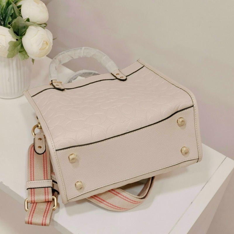 Túi Coach field tote 22 C4829