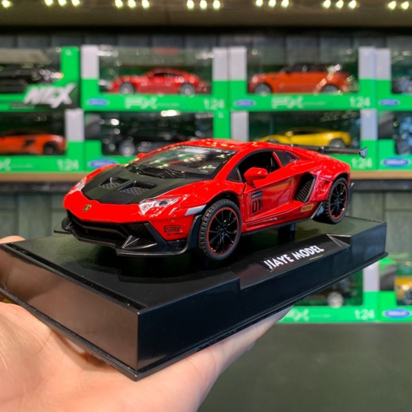 Mô hình xe Lamborghini Aventador LP700-4 Liberty Walk LB  tỉ lệ 1:32