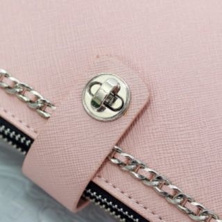 Túi da xước viền đinh