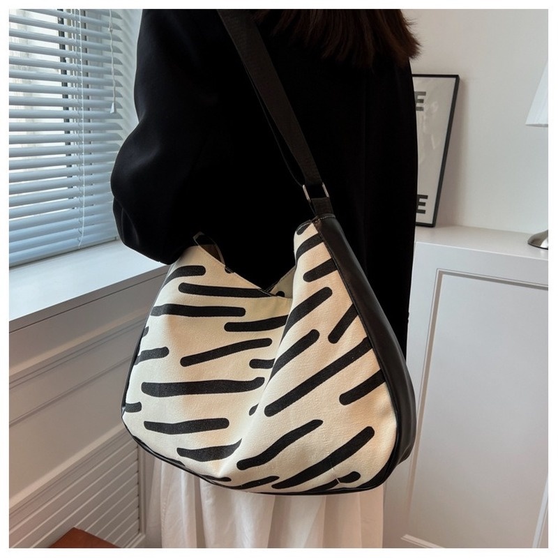 Túi Đeo Chéo canvas Cỡ Lớn NB00163