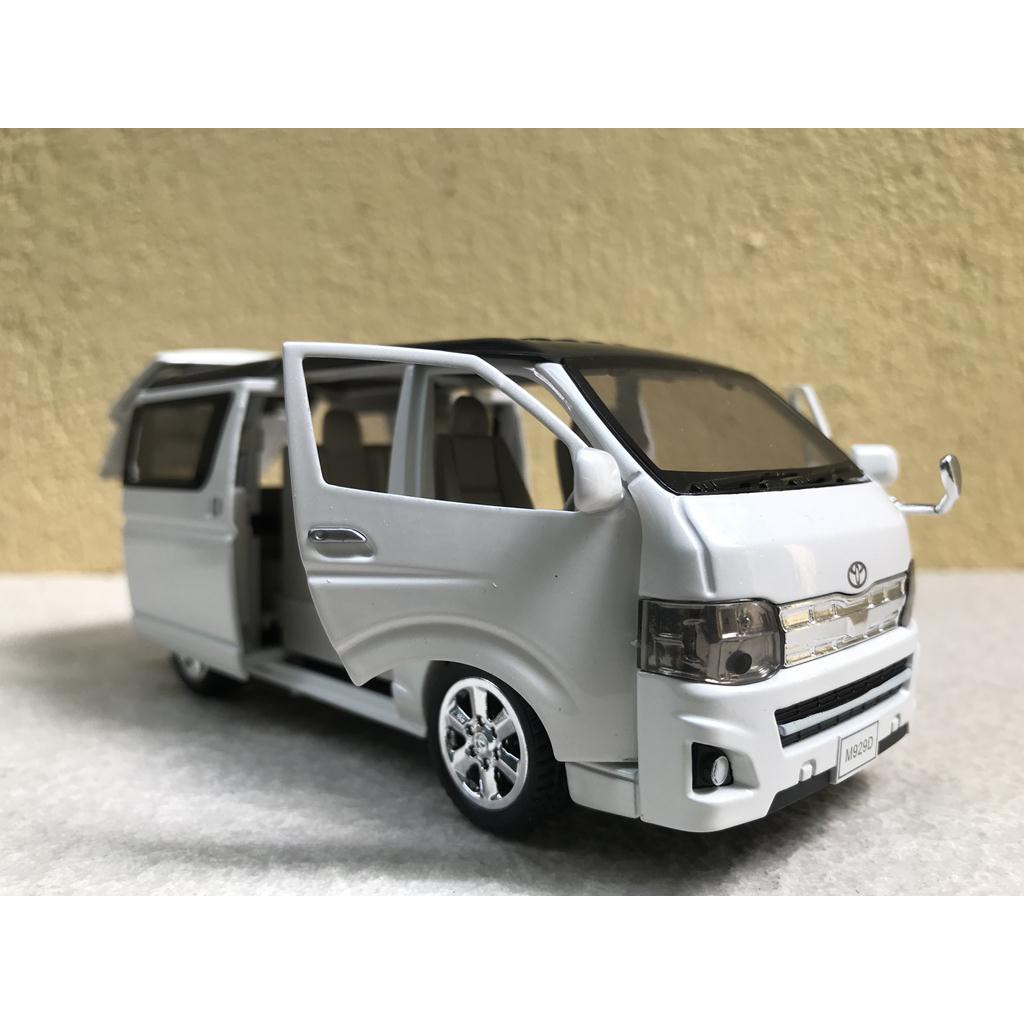 Mô hình xe ô tô TOYOTA HIACE  1:32